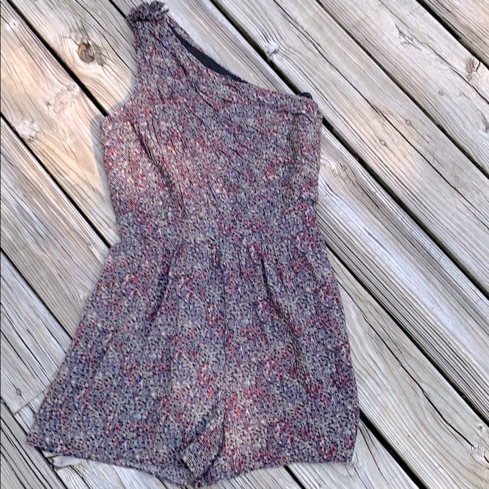 BCBG Celedon Romper shorts one shoulder multi 4 pockets